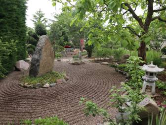 Vorschaubild Zum Tag der Offenen Gärten öffnet der Garten von Michael Steinberg mit chinesichem Garten, Meditationsgarten